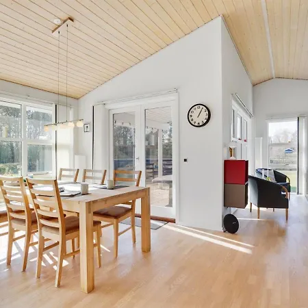 Smithung Holiday home Hals